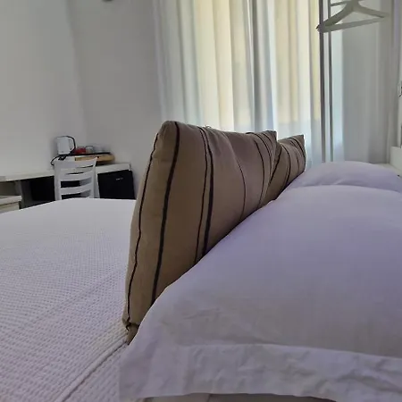 Konukevi Hg White 4*