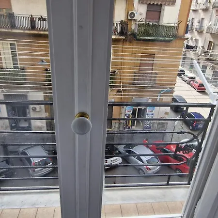 Pensión Hg White Nápoles