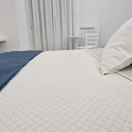 Hg White Affittacamere Napoli