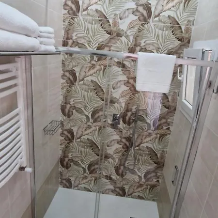 Hg White 게스트하우스 4*