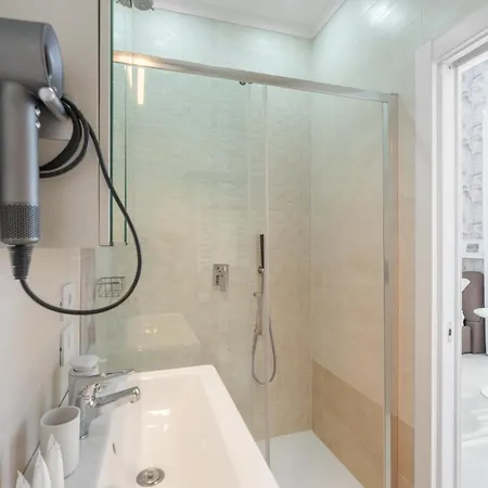 Hg White 4* Napoli