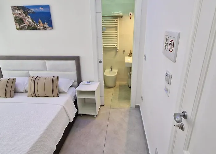 Hg White بيت ضيافة نابولي