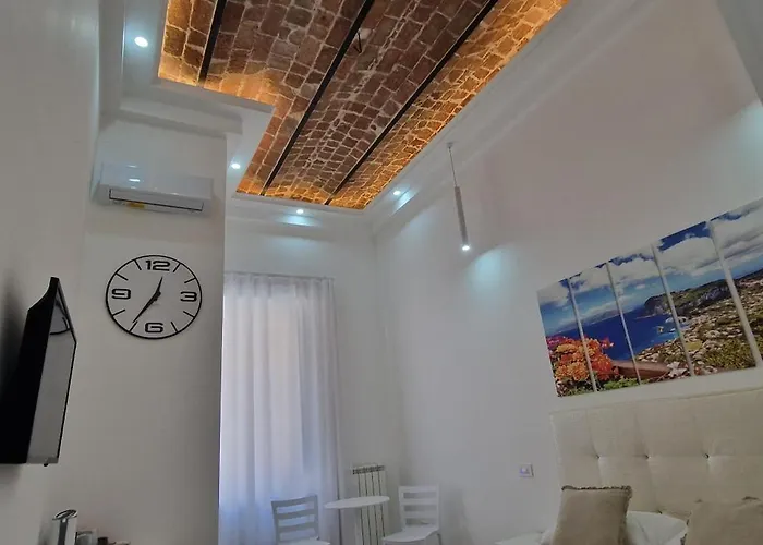 Hg White 4* Nápoles