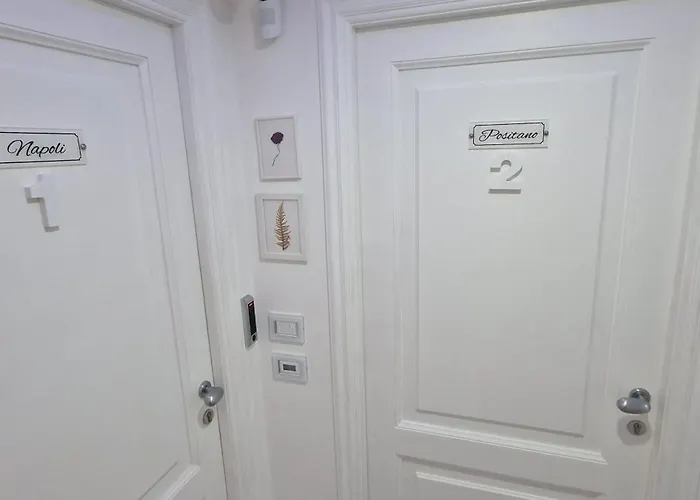 Konukevi Hg White 4*